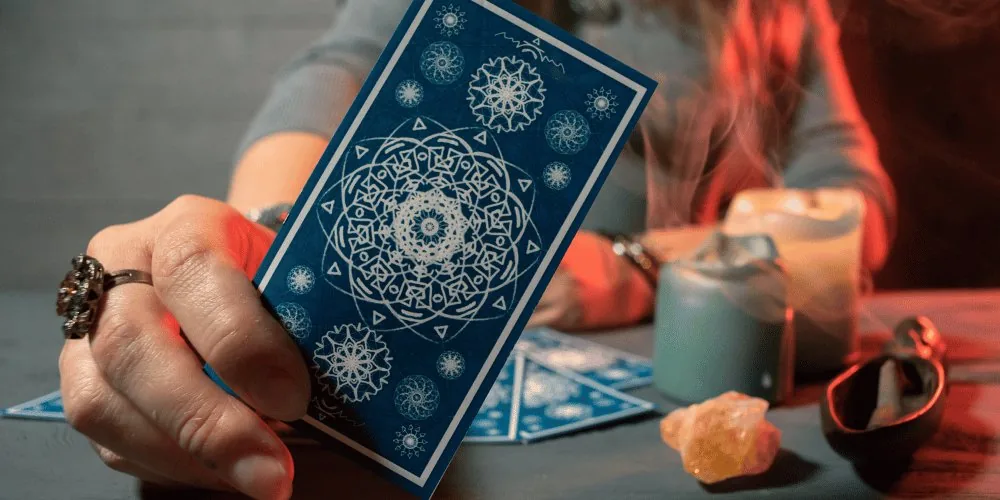 one card spread image