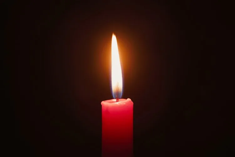 red candle image