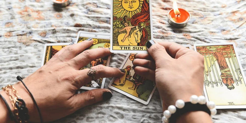 tarot spread reading image