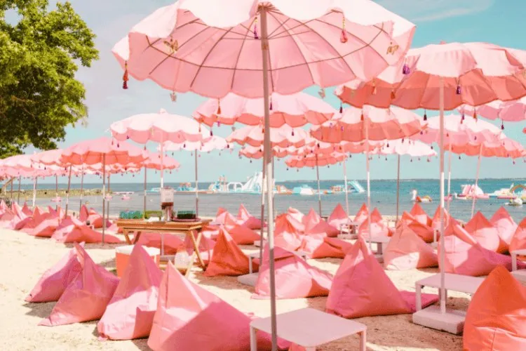 Bright Pink Aura Meaning