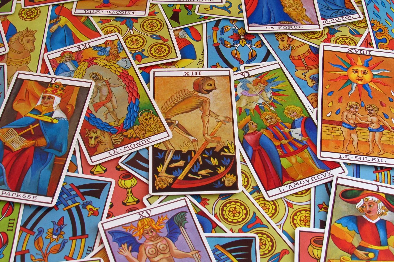 Psychic Reading Consultant: multiple tarot cards