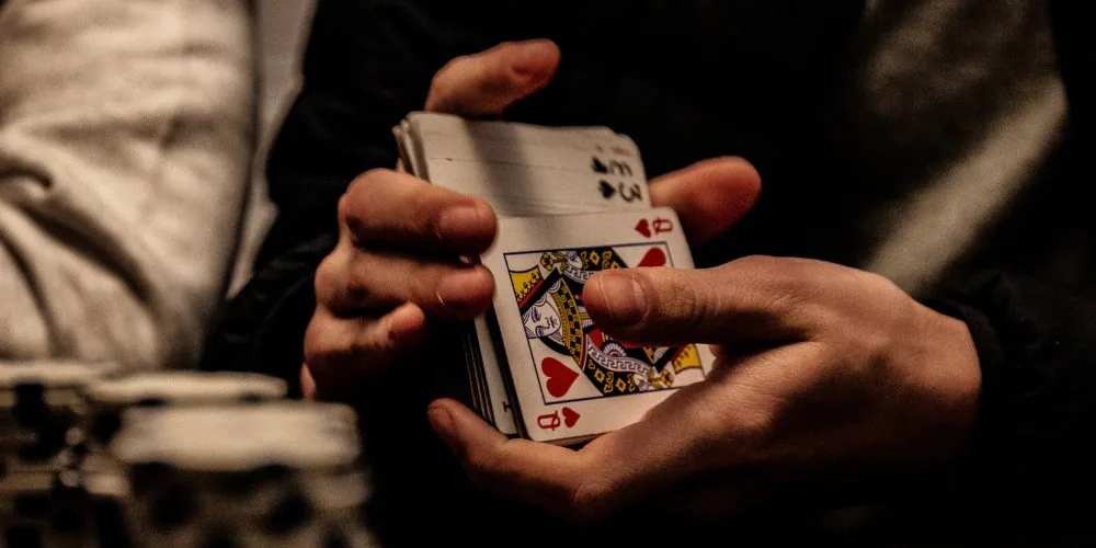 Reversed card spread