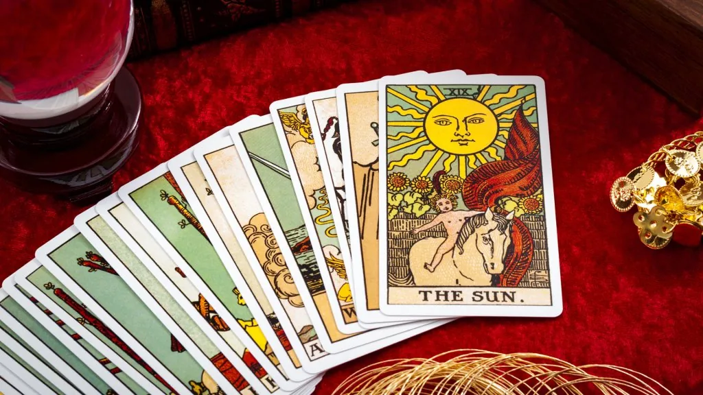 how to do a tarot reading for someone else