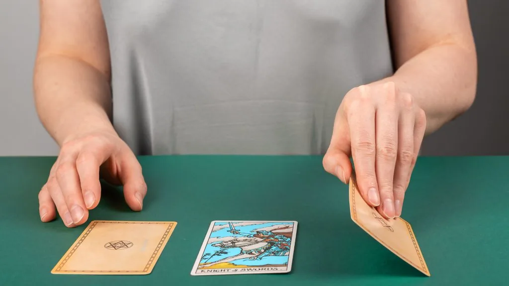 how to do a tarot reading for someone else